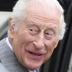 Carlos III anuncia que su tratamiento de cáncer podrá 