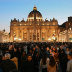 Alrededor de 20,000 fieles despiden los restos del papa Francisco