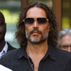 Russell Brand se declara inocente de nuevos cargos de violación y agresión sexual