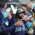 Jonrón de dos carreras de Leody Taveras da triunfo a Marineros sobre Medias Blancas