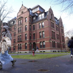 Harvard pagará 53 millones de dólares tras venta de restos humanos de su morgue