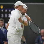 Sinner, a pesar de lesión en el codo, avanza a cuartos de Wimbledon tras retiro de Dimitrov