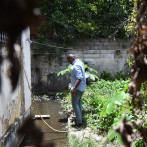 Aguas residuales, mal olor, contaminación: Barrios llevan años en lucha por reparación del sistema cloacal