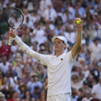 Sinner y Alcaraz ganan en semis de Wimbledon y se volverán a enfrentar en una final de Grand Slam