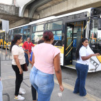 Usuarios del Metro abordan OMSA: 