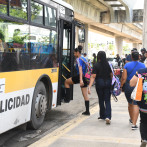 Pasajeros molestos por caos en el tránsito en Villa Mella, tras cierre de estaciones del Metro