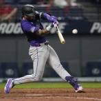 Rockies anotan cuatro en la novena para superar a los Guardianes, Bernabel batea jonrón y doble