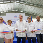 Abinader entrega remodelación Polideportivo de Las Caobas