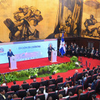 Empresarios buscan transferir a Trabajo autorización para excederse en contratación de extranjeros