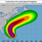 Ordenan evacuaciones en Carolina del Norte por 'dramático' aumento del huracán Erin