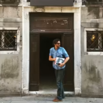 Rodaje de “Emily in Paris” detenido por muerte repentina de asistente de dirección