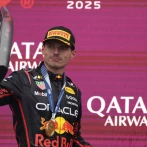 Max Verstappen se impone en el GP de Azerbaiyán de F1, Oscar Piastri choca en la primera vuelta