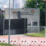 Venezuela advierte a EEUU sobre plan para colocar explosivos en su embajada en Caracas