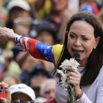 María Corina Machado, premio Nobel de la Paz, dice que Maduro está aislado y tiene los días contados