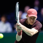 El italiano Jannik Sinner vence a Shelton y se ubica a dos pasos del número 1