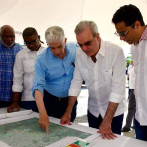 Abinader anuncia soluciones a problemas de alcantarillado, agua potable y electricidad en Higüey