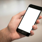 A un clic del abuso: crece la violencia digital contra las mujeres