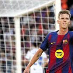 Dani Olmo marca dos goles y el Barcelona se recupera al derrotar 3-1 al Alaves
