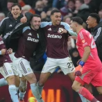 Aston Villa sorprende al Arsenal, Man City reduce la diferencia en la cima a dos puntos