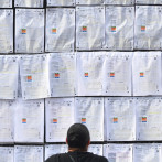 Recuento de votos avanza en medio de desconfianza