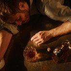 Secretos que funcionan para salvar tu piel de la temida resaca navideña