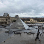 Si no eres europeo, deberás pagar 45% más para ingresar al museo del Louvre en París