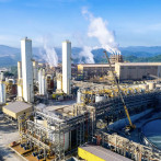 Economista sugiere renegociar con Barrick ante alzas en oro, plata y cobre