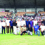 Tatis Jr. y Pujols encabezan clínicas a los niños en el estadio Tetelo Vargas