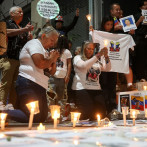 Madre venezolana llora a su hijo, un cadete muerto en el ataque estadounidense