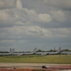 Aviones militares de EE UU operan desde el AILA en despliegue logístico coordinado