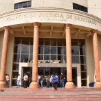 Imponen tres meses de coerción a policía acusado de matar joven durante fiesta navideña