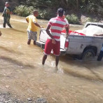 Haitianos se movilizan y bloquean carretera internacional en Tilory