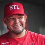 Yadier Molina regresa a los Cardenales como asistente especial