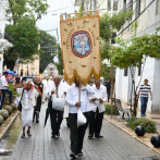 Entre cantos y reverencias, fieles honran a Nuestra Señora Virgen de la Altagracia en su día
