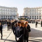 Celebridades de todo el mundo asisten al funeral de Valentino en Roma