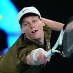 Sinner se cita con Djokovic en semis de Australia, Swiatek eliminada