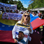 Estudiantes universitarios de Venezuela salen en protesta por libertad de familiares y políticos