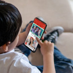 ADP propone restringir redes sociales en dispositivos escolares a menores de 16 años