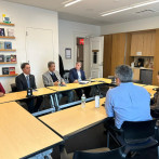 Leonel Fernández sostiene encuentro con autoridades de Escuela de Periodismo de Universidad de Columbia