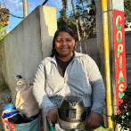 Soranyi: la maestra que vende café y té mientras espera por una oportunidad en la docencia