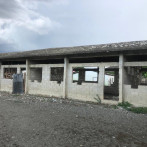 Queman neumáticos en comunidad de Tamayo en reclamo de terminación de una escuela