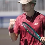 Martín Landaluce avanza a cuartos de final, sigue sorprendiendo en Miami