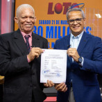 LEIDSA entrega certificado de 30 millones al ganador 499 en el Loto