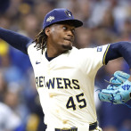 Abner Uribe lanza 1.1 de entradas en la victoria de los Cerveceros 5 por 2 sobre Kansas City