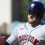 Yainer Díaz dispara tres imparables en el éxito de los Astros