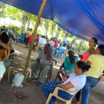 Comunitarios instalan campamento frente a terreno donde construirán vertedero en La Cuaba