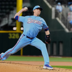 Jacob deGrom ponchó a 10, alcanzó los 1900 y los Rangers blanquean Cubs