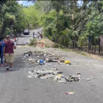 Comunitarios paralizan tránsito entre Tenares y Gaspar Hernández por deterioro de carretera