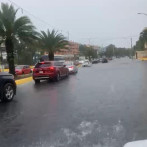 Fuertes lluvias provocan inundaciones en el Gran Santo Domingo; se esperan más aguaceros