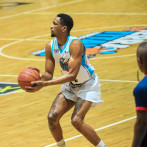 Titanes, en noche de debuts, logran triunfo sobre Héroes en fase de eliminación de LNB